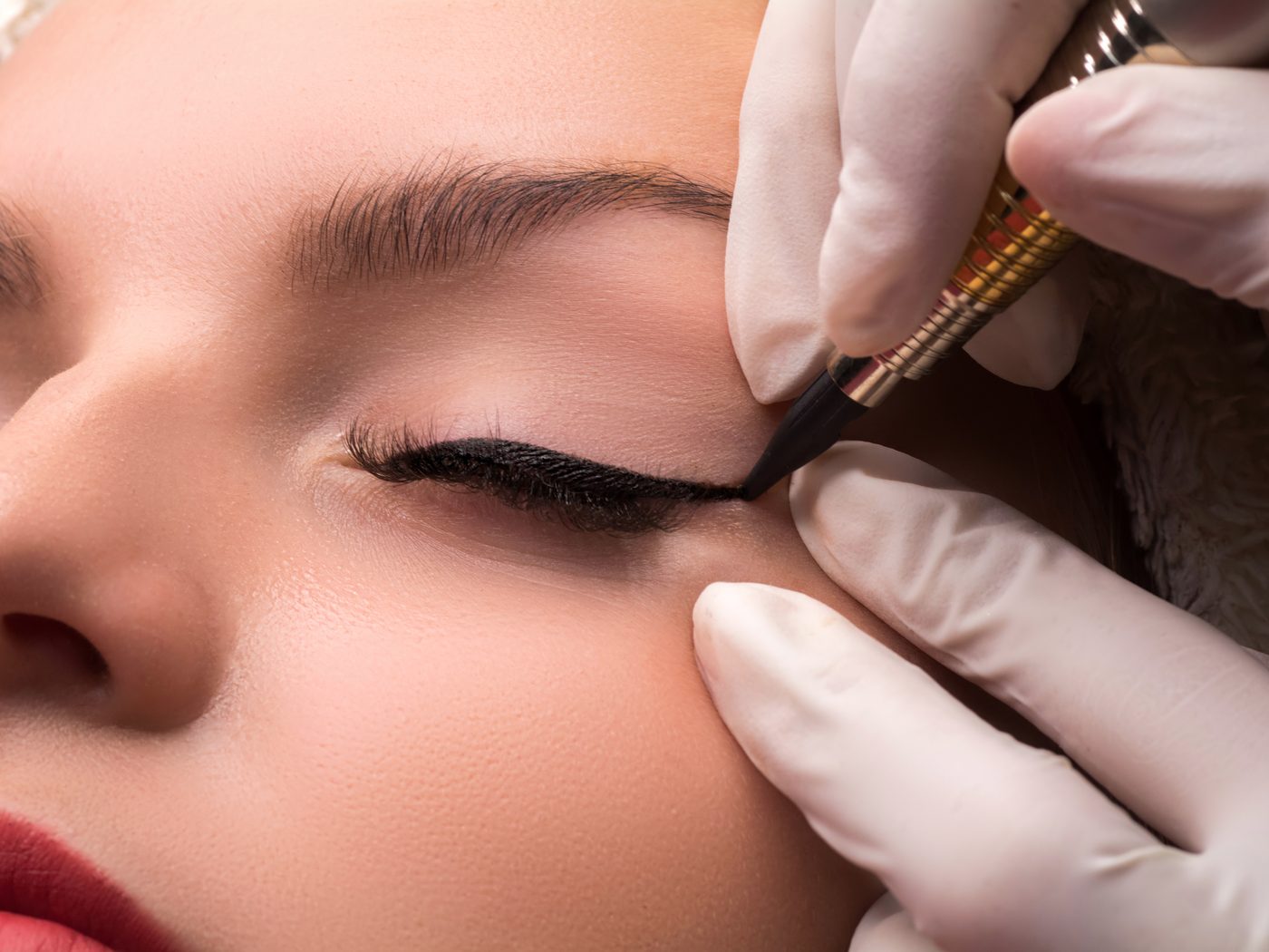 Permanent eyeliner — defining the lash line